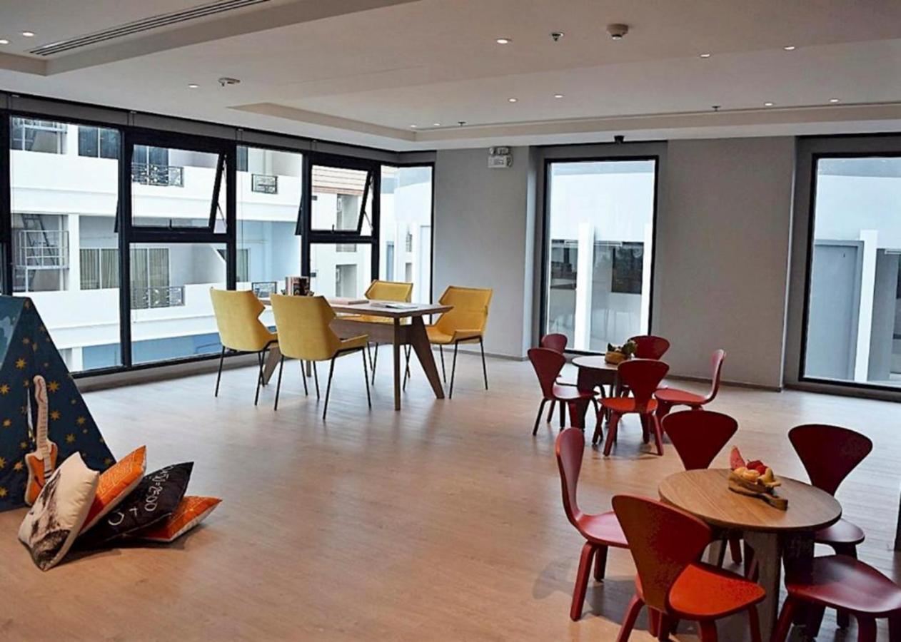 The Base Central Apartments Pattaya Buitenkant foto