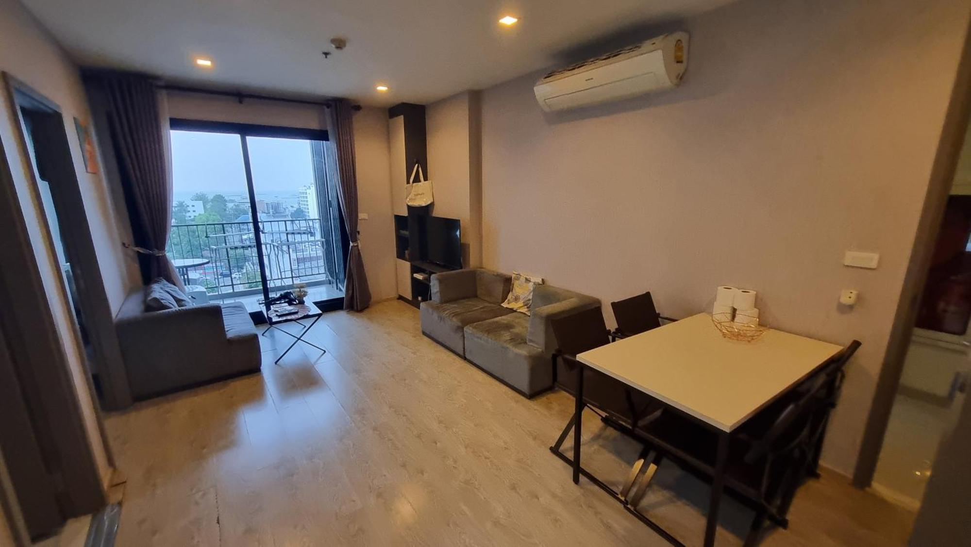 The Base Central Apartments Pattaya Buitenkant foto